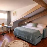 Catarie Otel