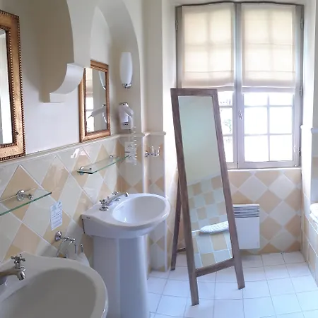Catarie Hotel