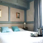 Отель Catarie 4*