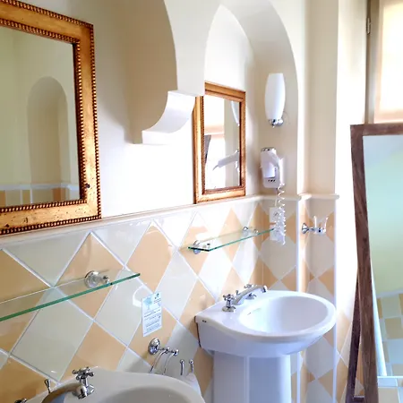 Catarie Hotel 4*
